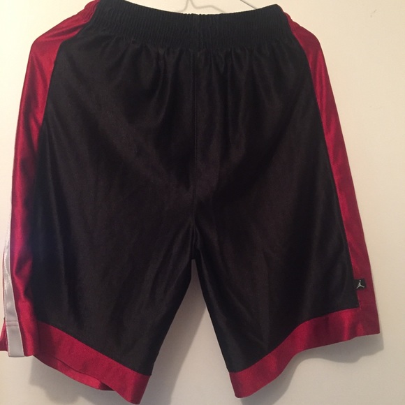 Boys basketball shorts - Picture 1 of 6